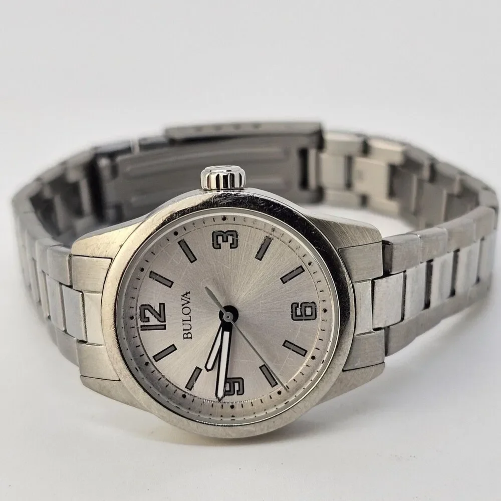 Bulova Women's Watch 28MM Gray Dial Bracelet‎ Band 7.5